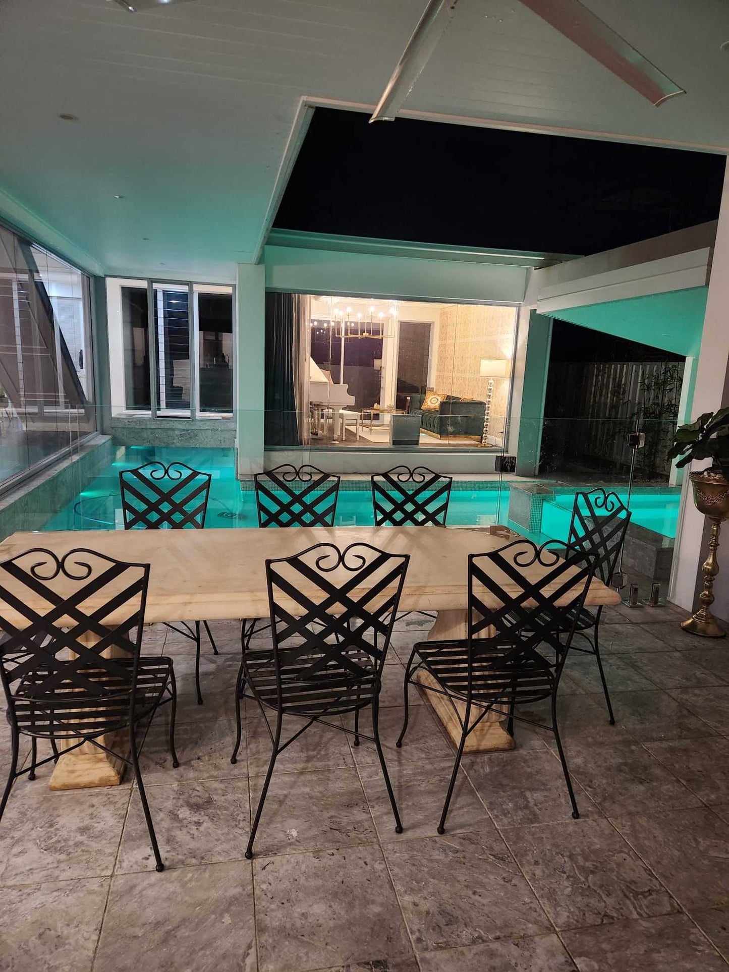 Red Sands Retreat, Shell Cove