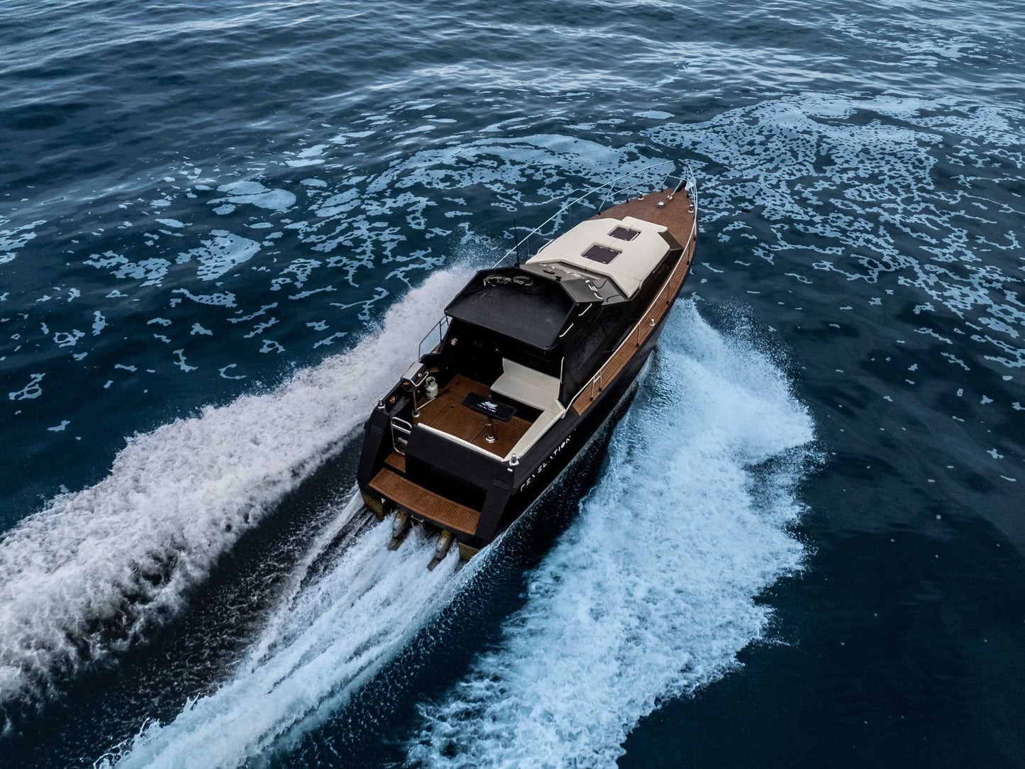 Self-Drive Boat Hire, Shell Cove Rental