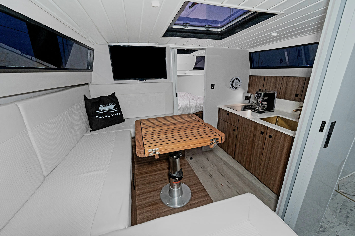 Self-Drive Boat Hire, Shell Cove
