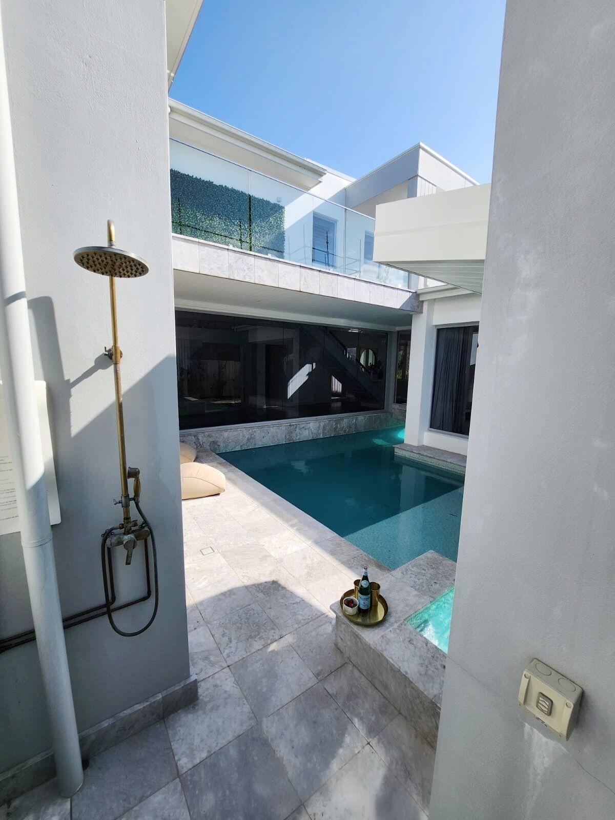 Red Sands Retreat, Shell Cove