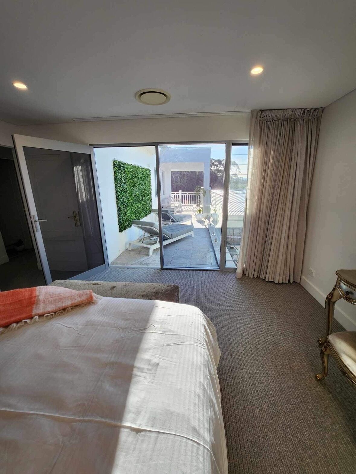 Red Sands Retreat, Shell Cove