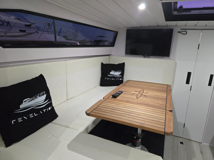 Self-Drive Boat Hire, Shell Cove Overnight