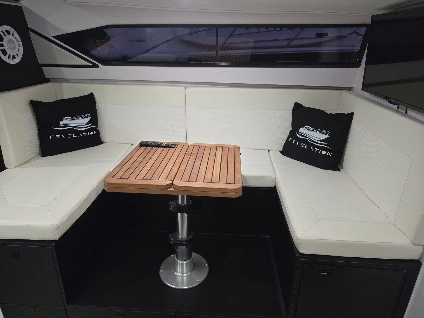 Self-Drive Boat Hire, Shell Cove