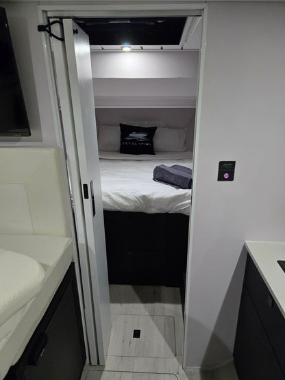 Self-Drive Boat Hire, Sydney Overnight